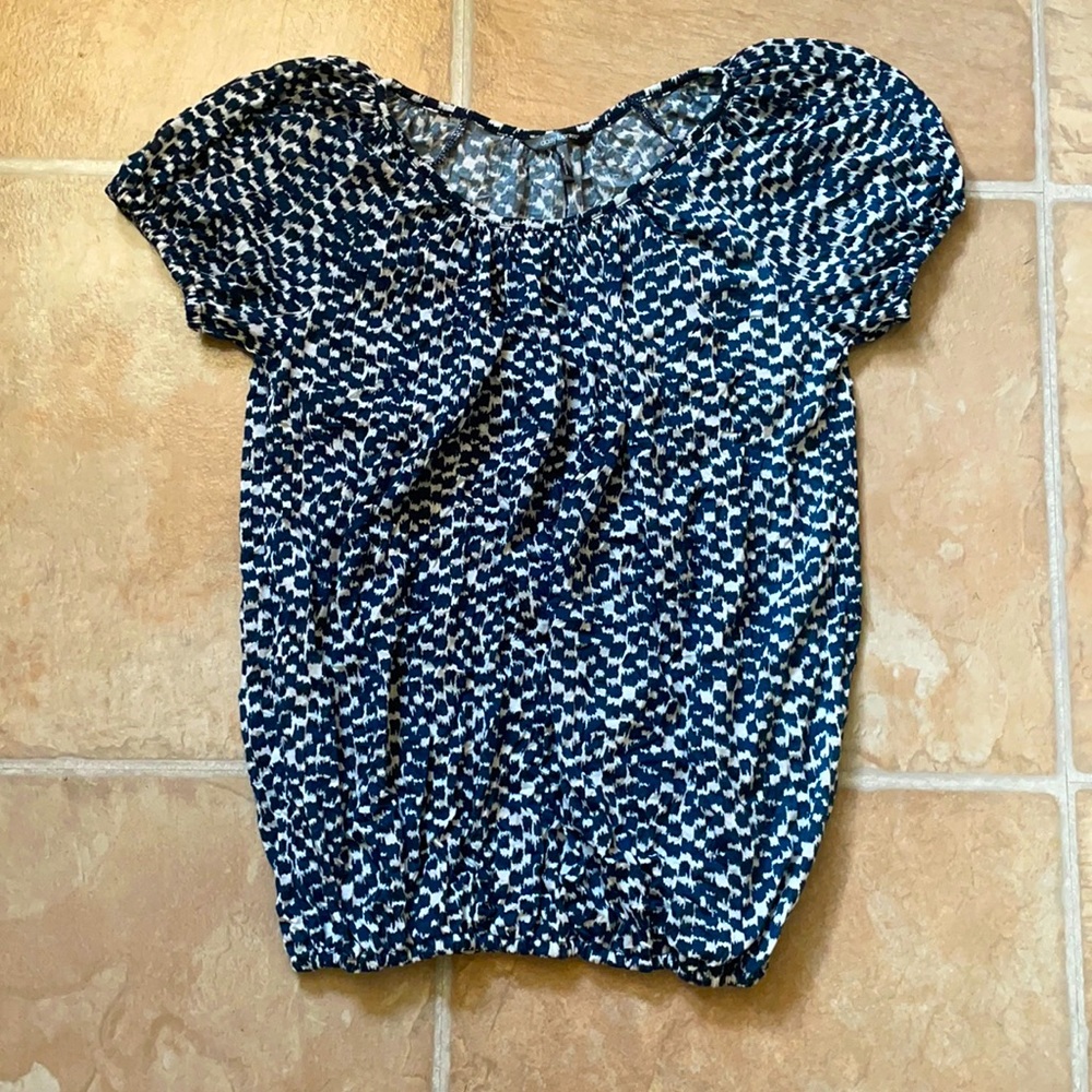 Daisy Fuentes Navy white shirt short sleeve small